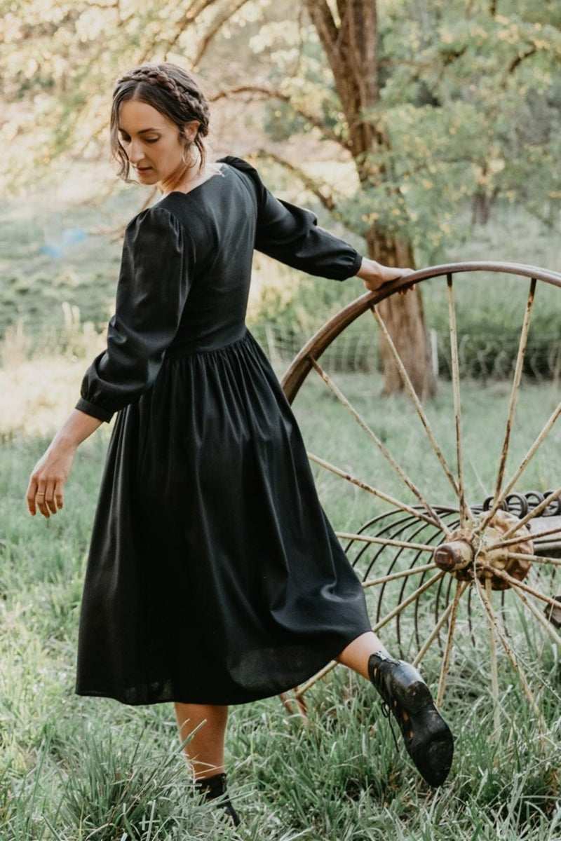 Prairie Dress in Black Linen Field Day