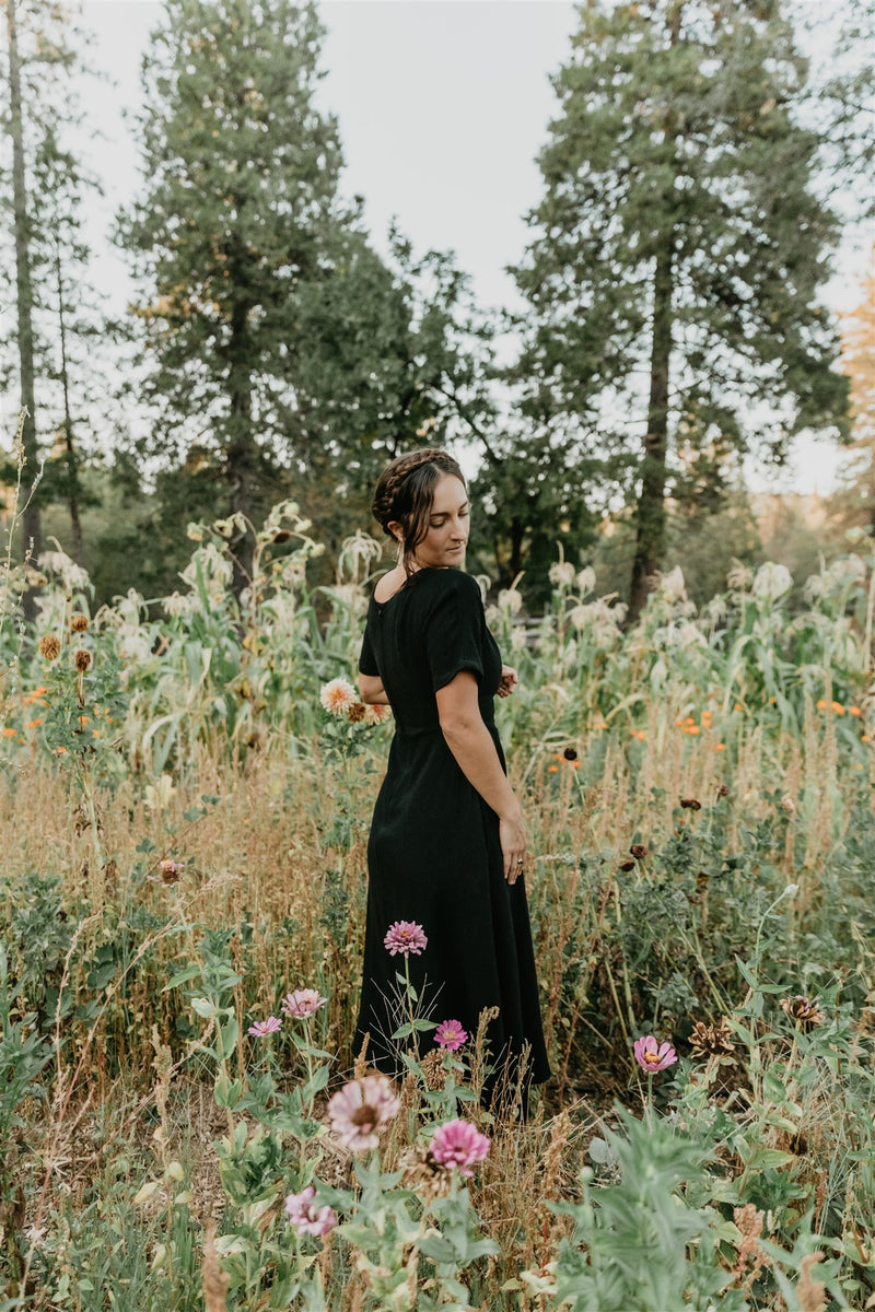 Bella Dress in Black