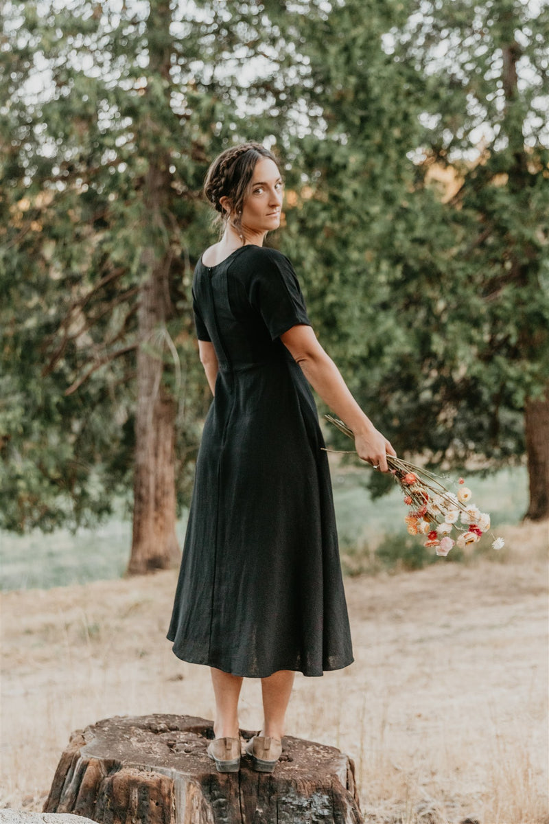 Bella Dress in Black