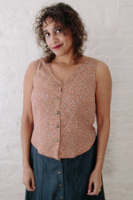 Field Day Top Aviva Top in Faun Floral