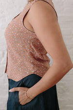 Field Day Top Aviva Top in Faun Floral