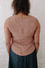 Field Day Top Aviva Top in Faun Floral